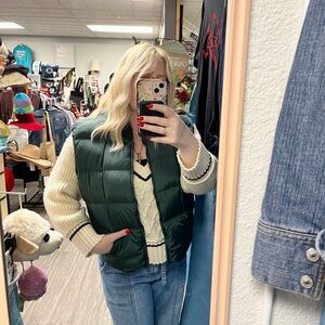 Cabela's women’s Goose Down puffer quilted vest Dark Green Jacket sz L cropped